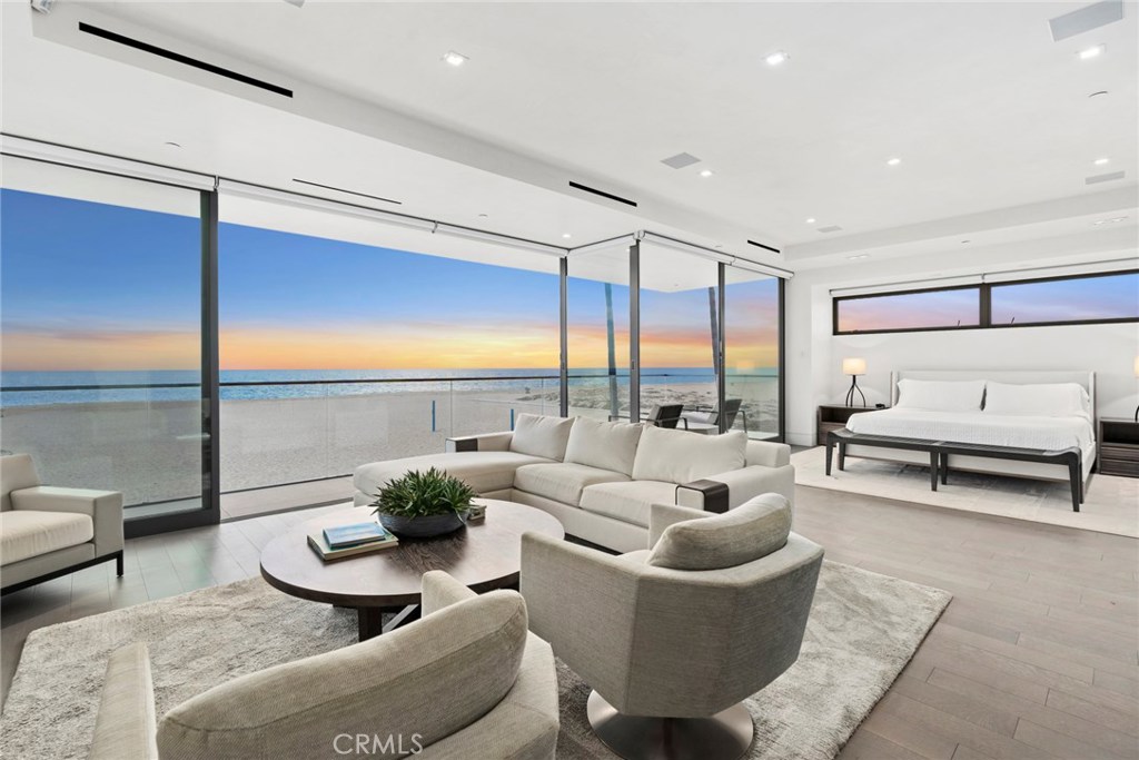 2108 E Oceanfront