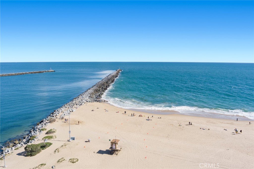 2108 E Oceanfront