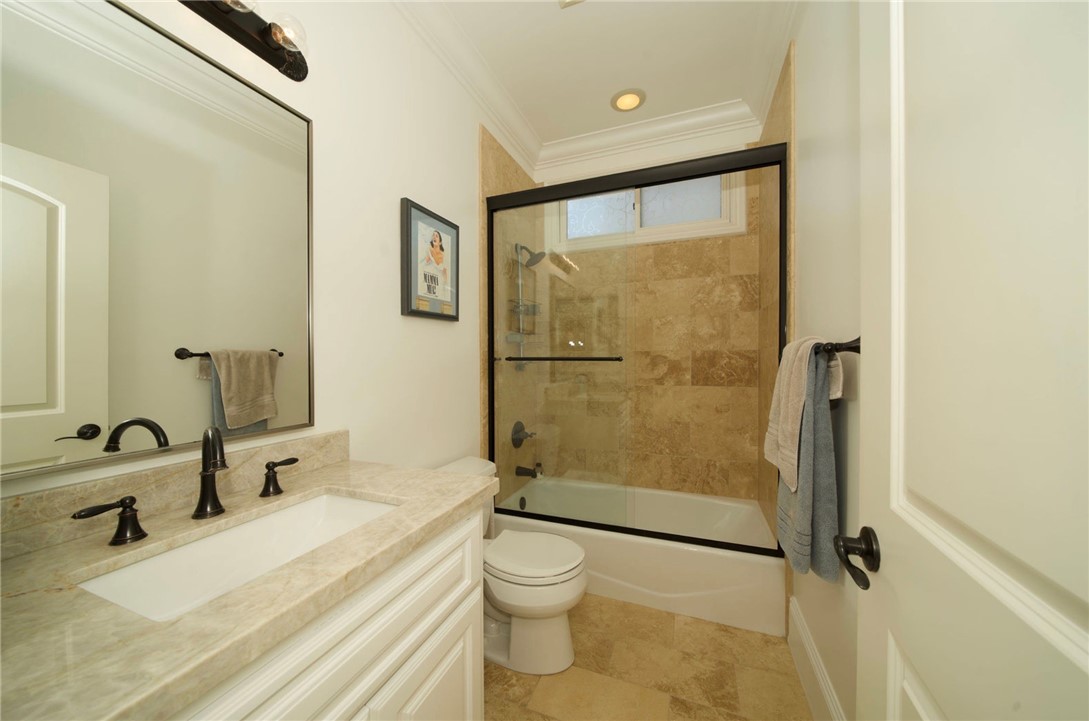 431 Dahlia Avenue 1/2