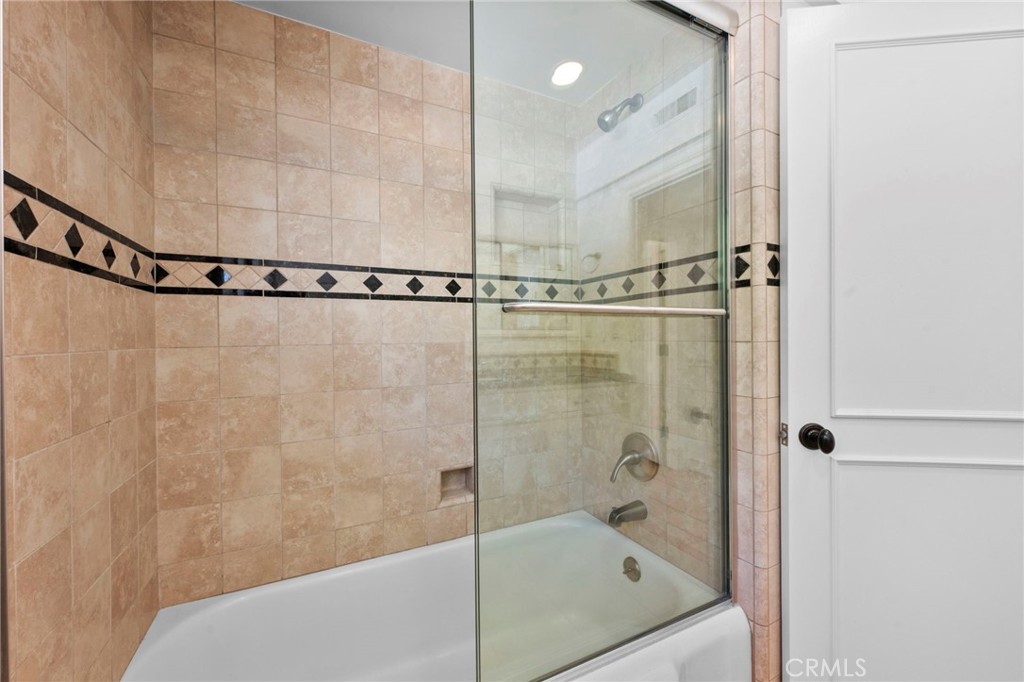 1560 Sunset Ridge Drive