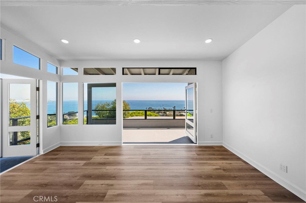 1560 Sunset Ridge Drive
