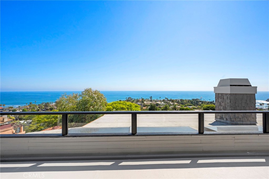 1560 Sunset Ridge Drive
