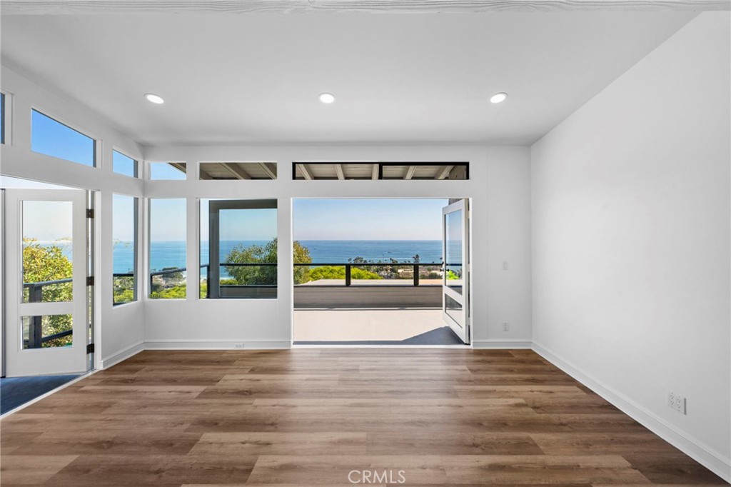 1560 Sunset Ridge Drive