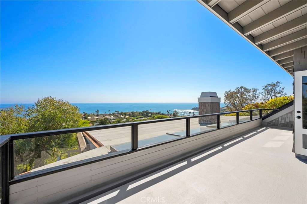 1560 Sunset Ridge Drive