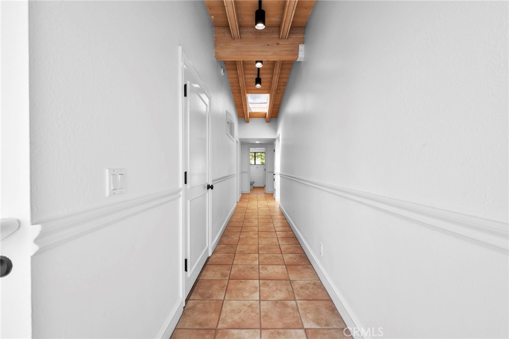 1560 Sunset Ridge Drive