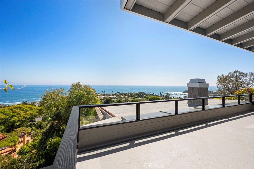 1560 Sunset Ridge Drive