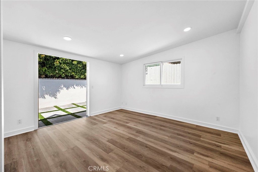 1560 Sunset Ridge Drive
