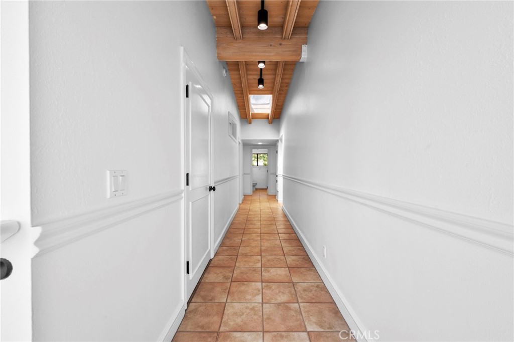 1560 Sunset Ridge Drive