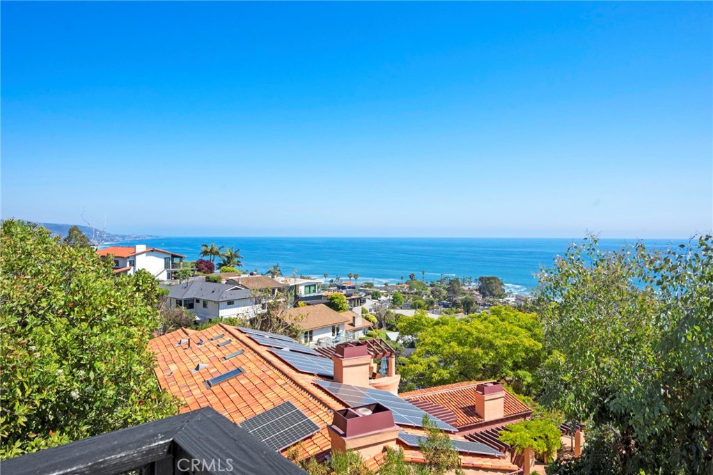 1560 Sunset Ridge Drive