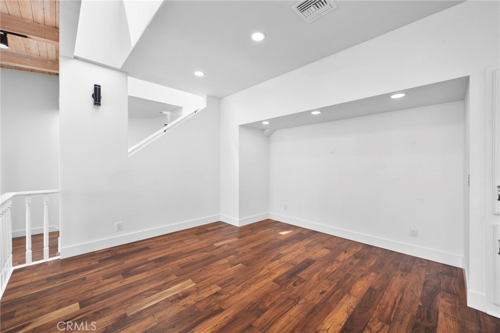 1560 Sunset Ridge Drive