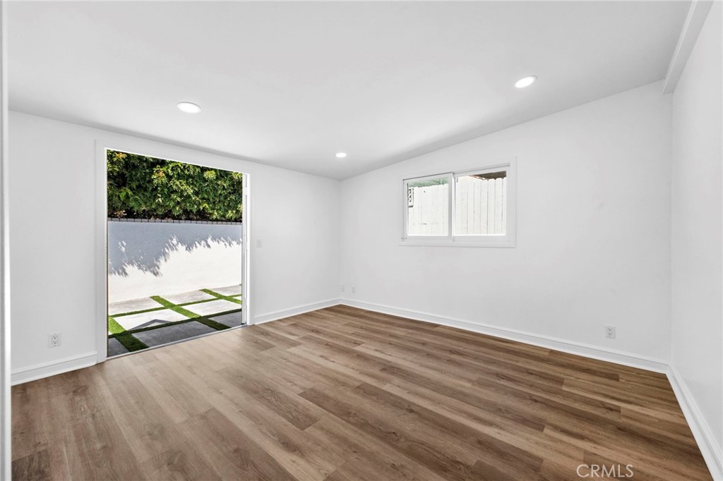 1560 Sunset Ridge Drive
