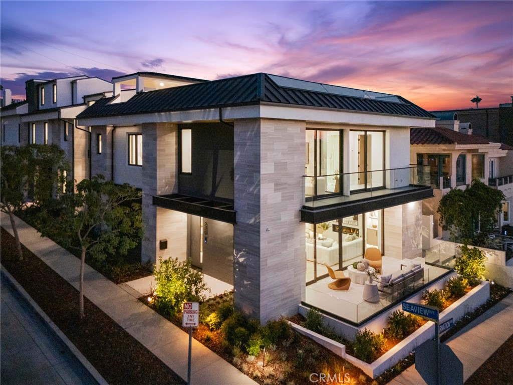 220 Carnation Ave.