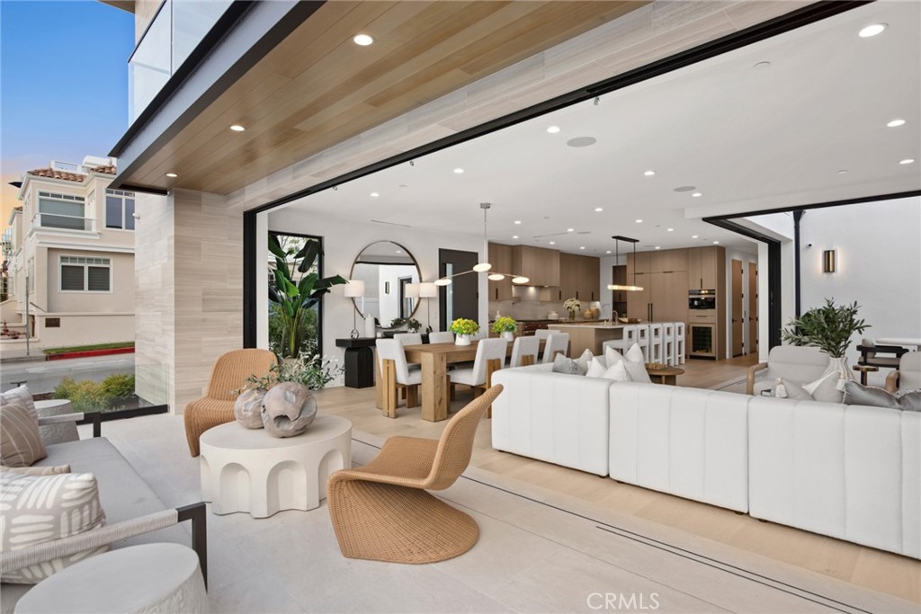 220 Carnation Ave.