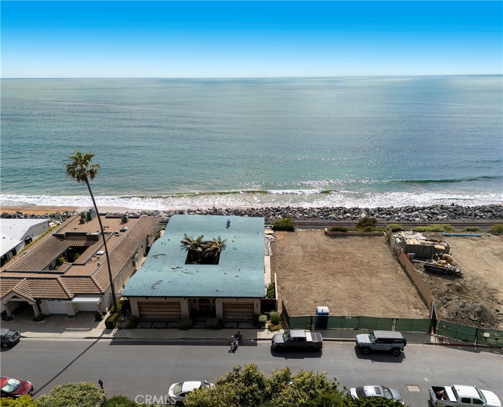 4004 Calle Ariana