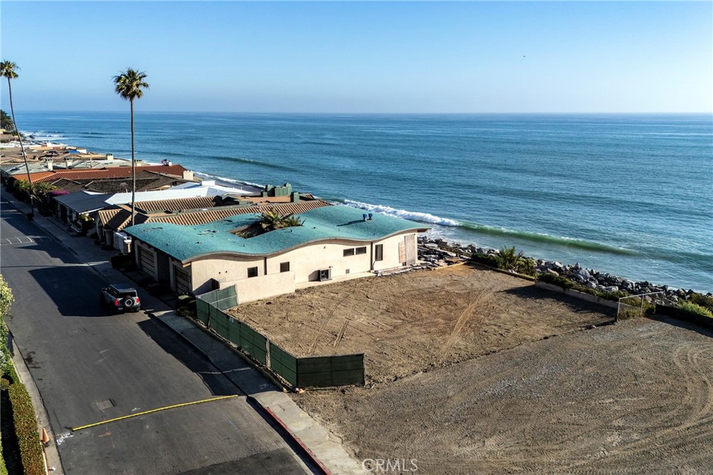 4004 Calle Ariana