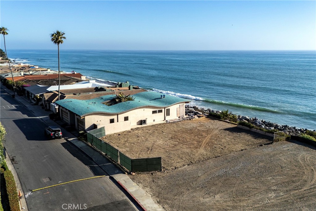 4004 Calle Ariana