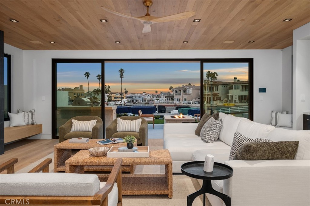 20 Balboa Coves