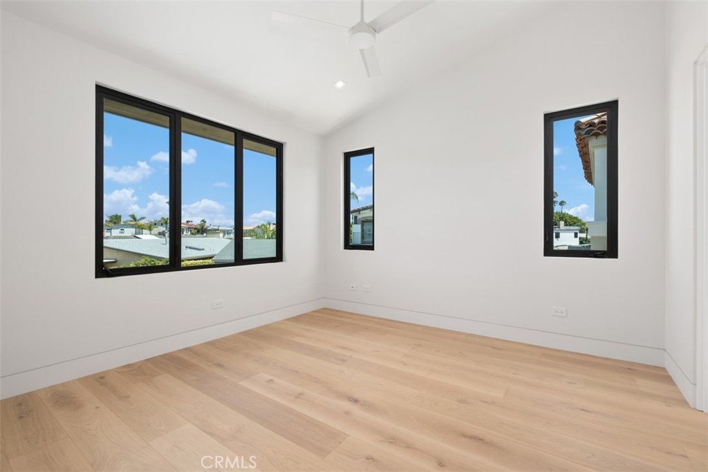 20 Balboa Coves