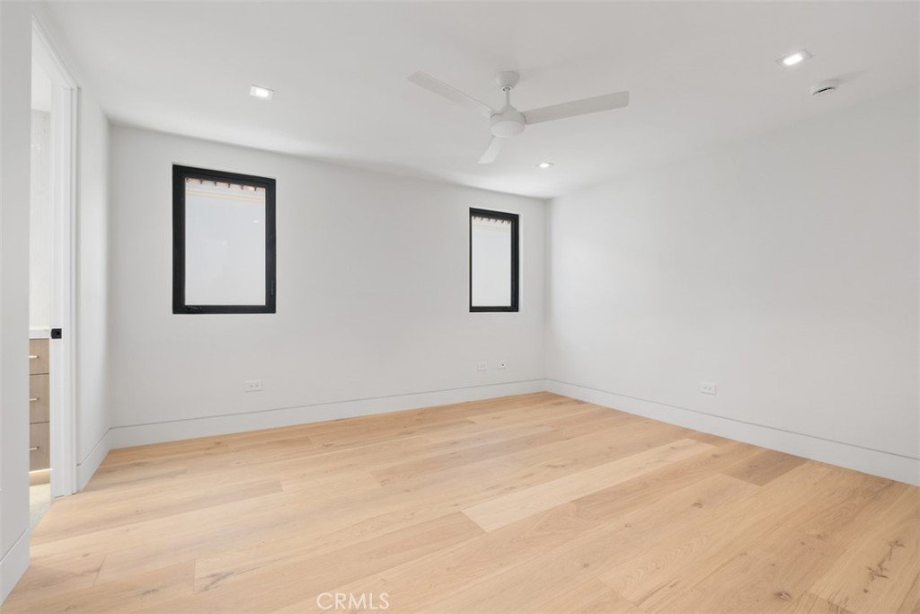 20 Balboa Coves