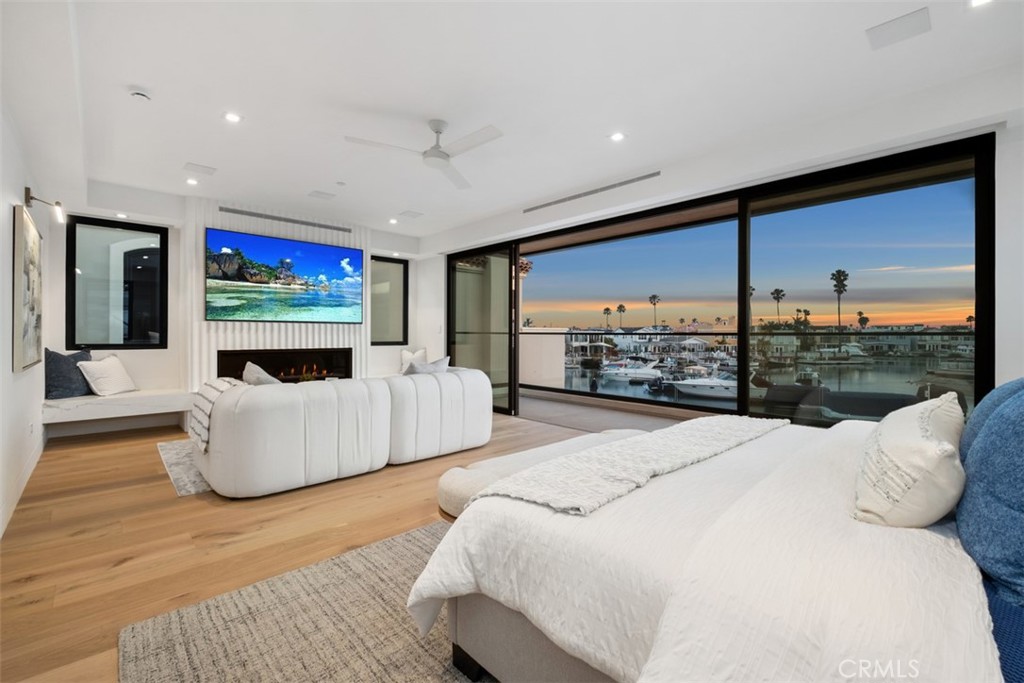 20 Balboa Coves