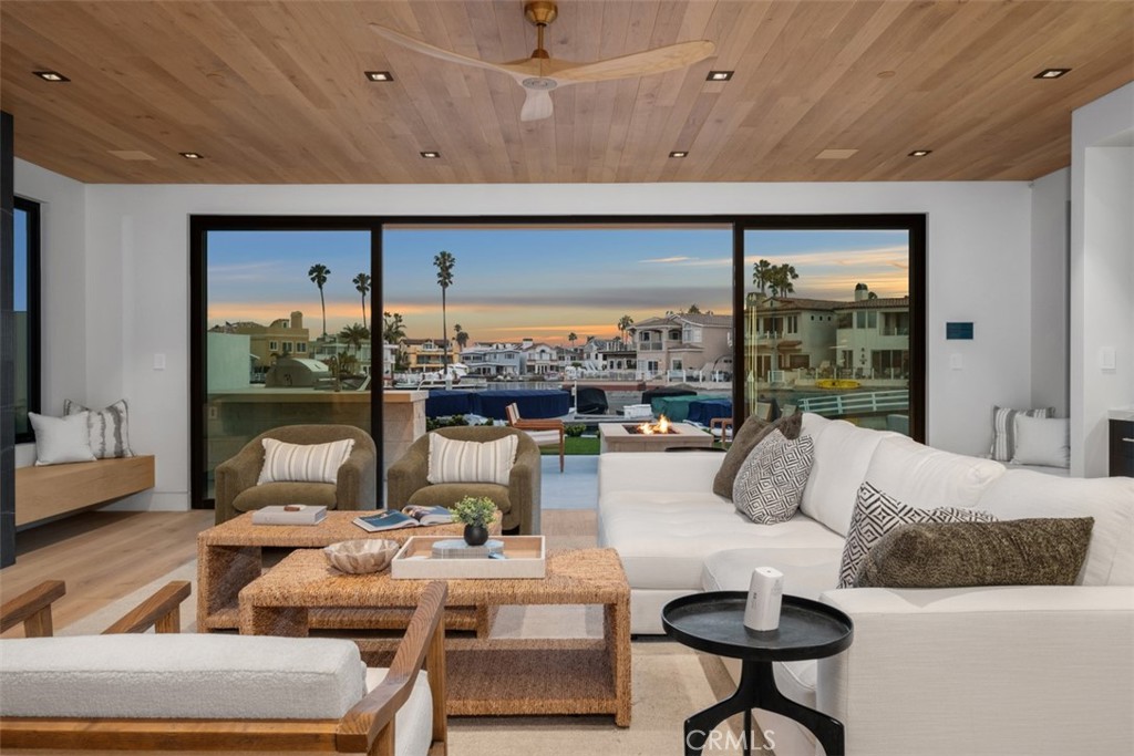 20 Balboa Coves