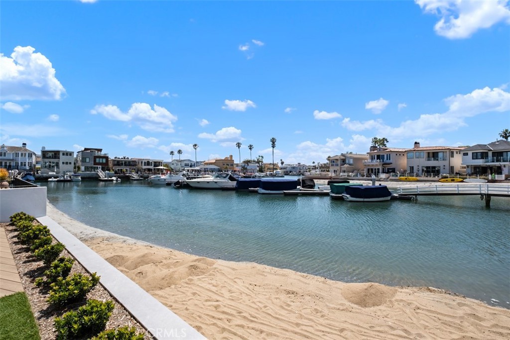 20 Balboa Coves