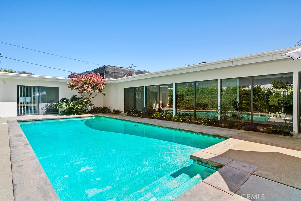 438 Tustin Avenue