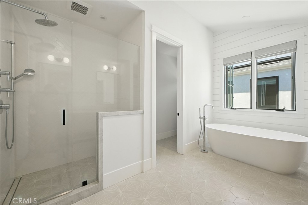 391 La Perle Place