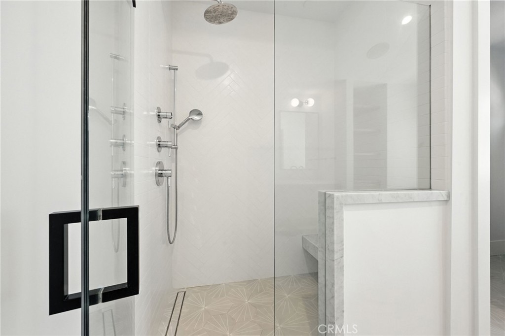 391 La Perle Place