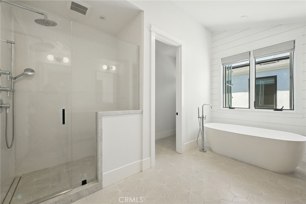 391 La Perle Place