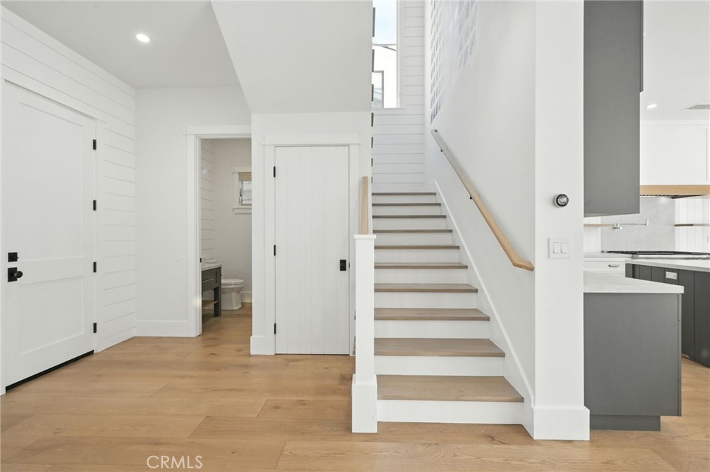 391 La Perle Place