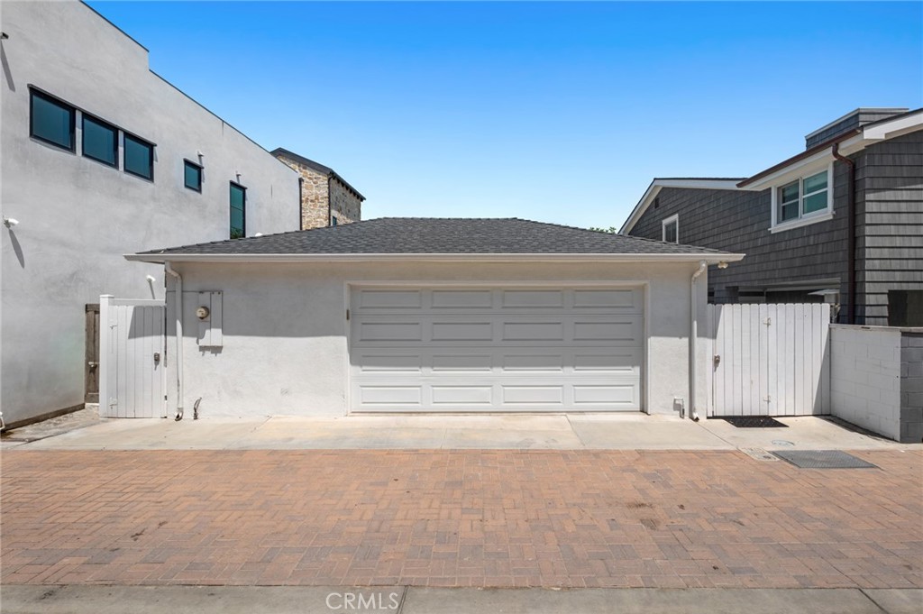 2049 E Ocean Boulevard