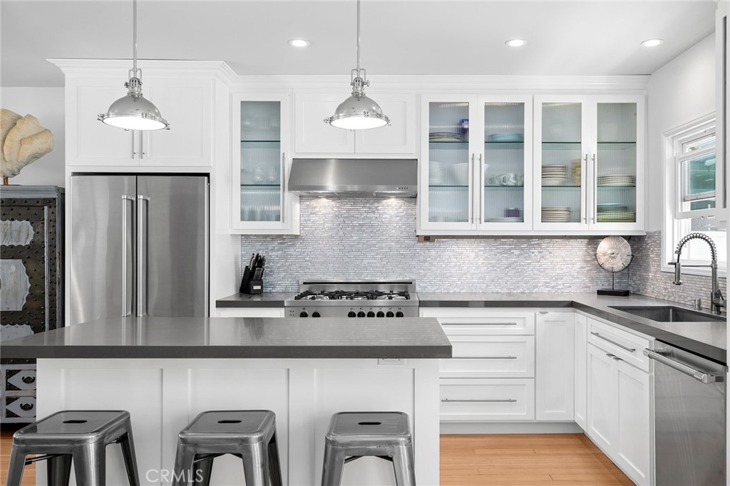 2049 E Ocean Boulevard