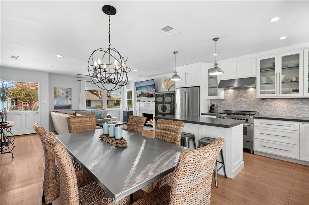 2049 E Ocean Boulevard