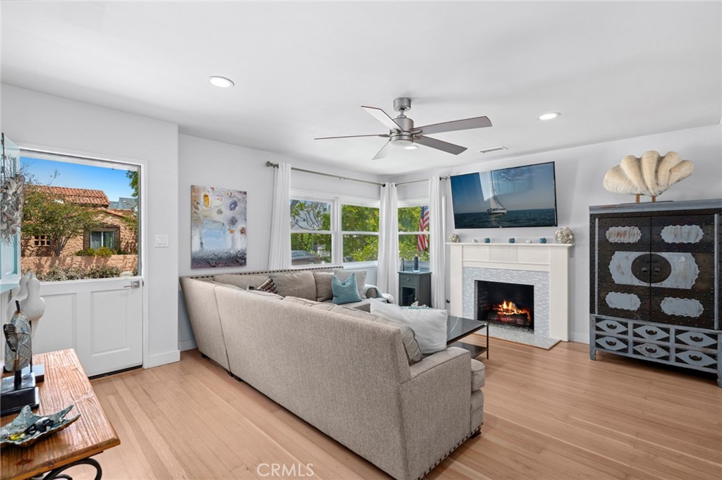 2049 E Ocean Boulevard