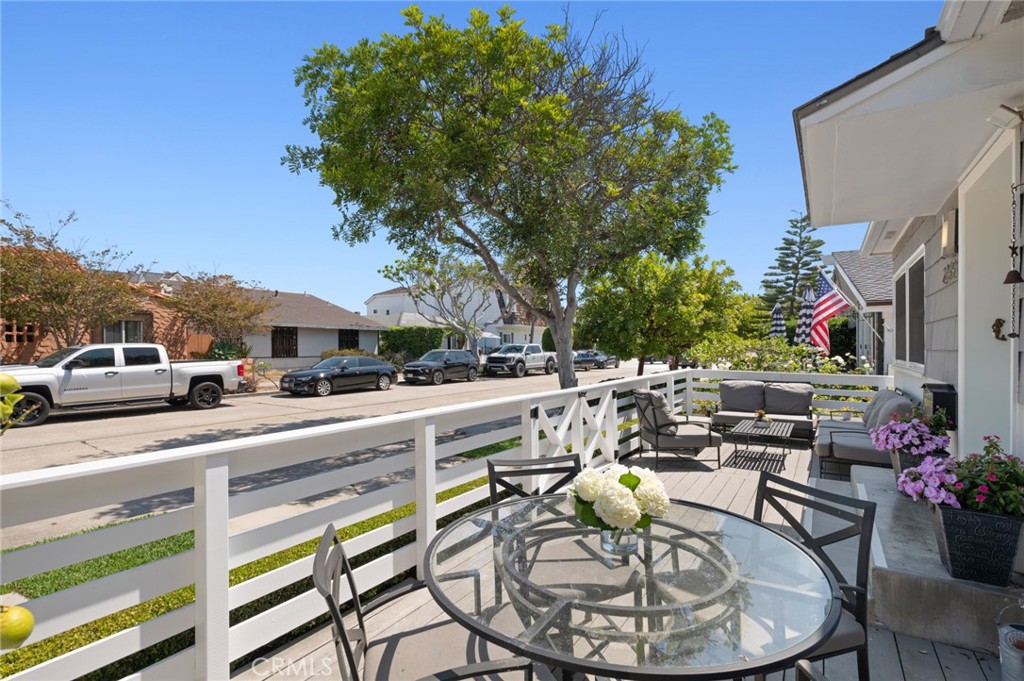 2049 E Ocean Boulevard