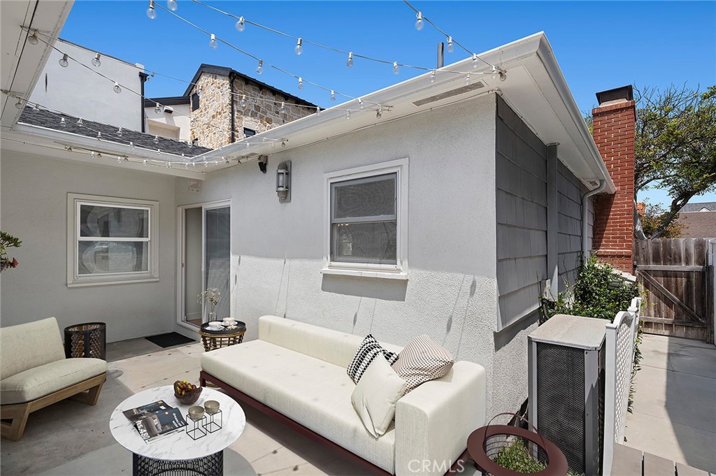 2049 E Ocean Boulevard