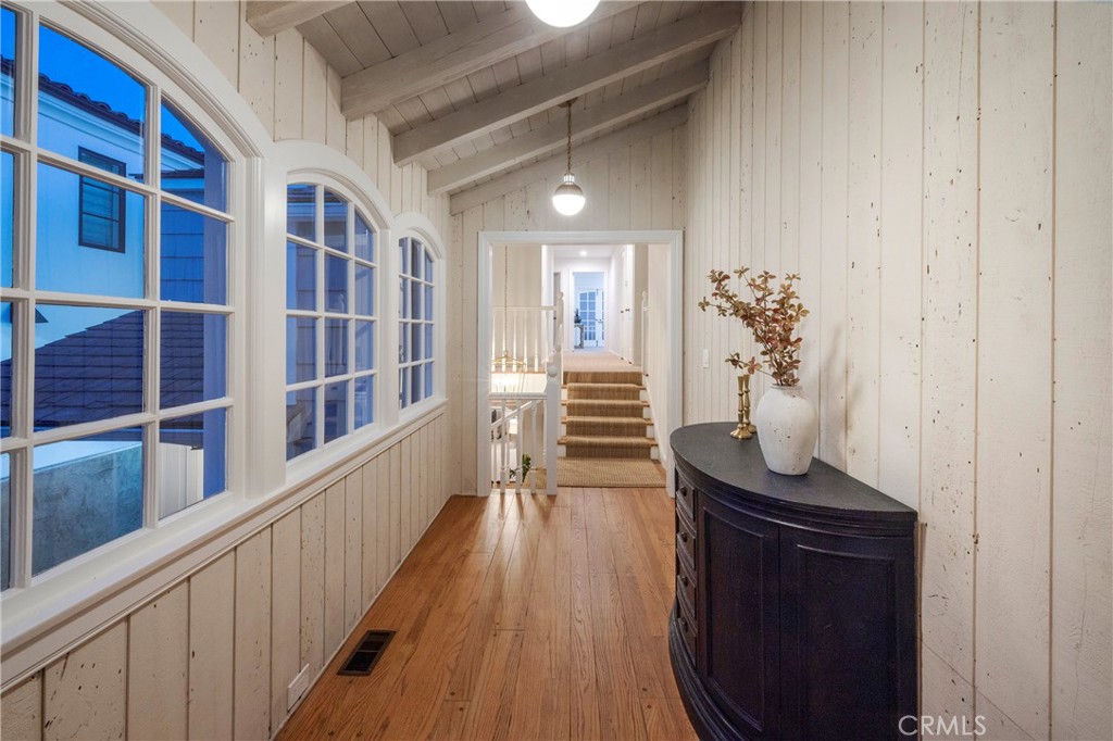 1516 E Oceanfront