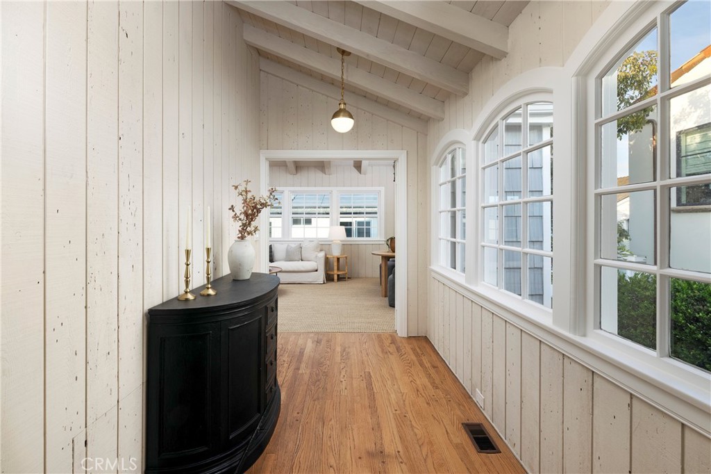 1516 E Oceanfront