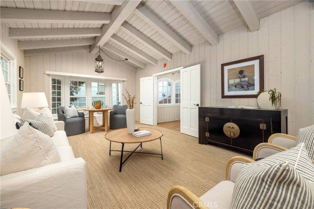 1516 E Oceanfront