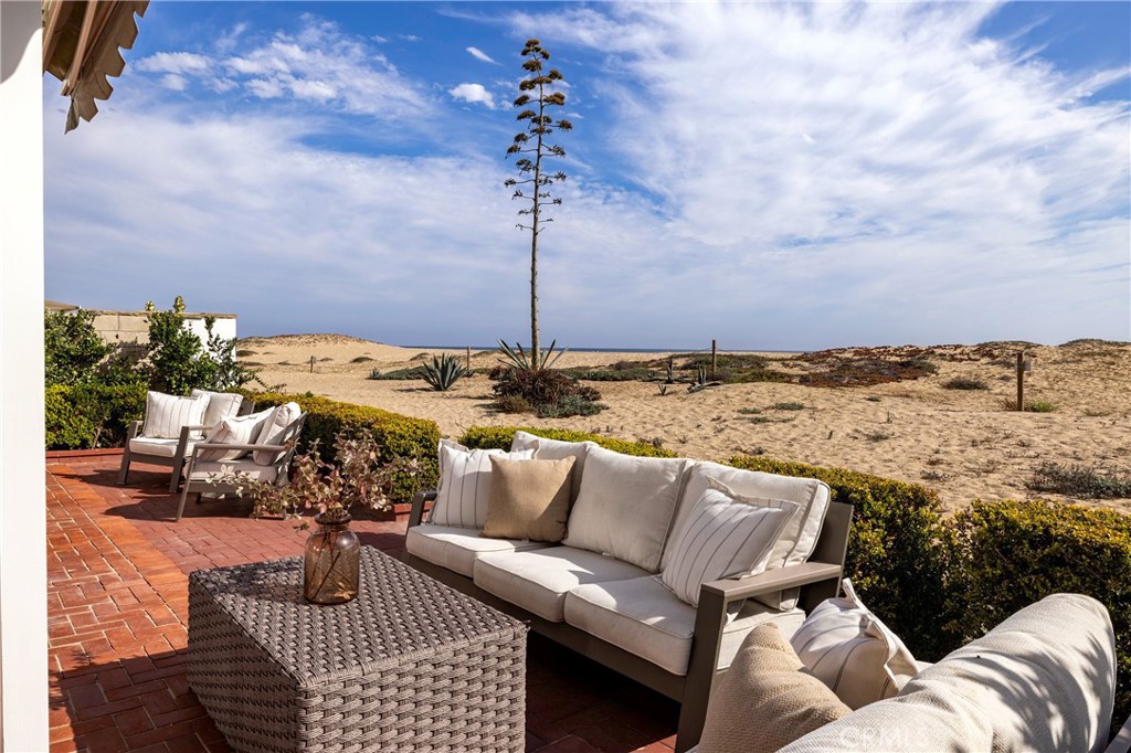 1516 E Oceanfront