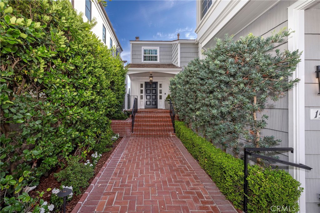 1516 E Oceanfront