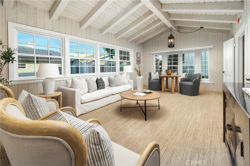 1516 E Oceanfront