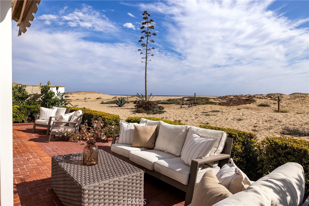 1516 E Oceanfront