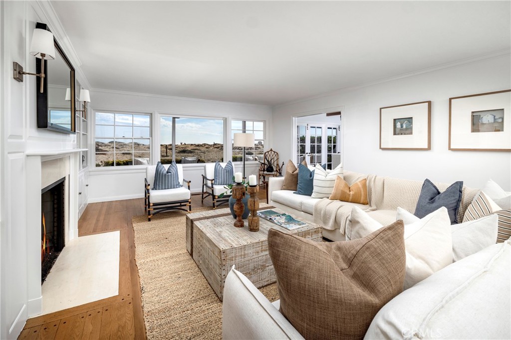 1516 E Oceanfront