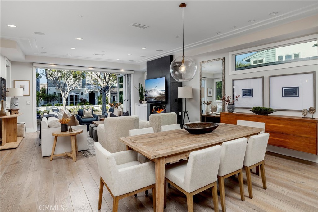 1515 E Ocean Boulevard