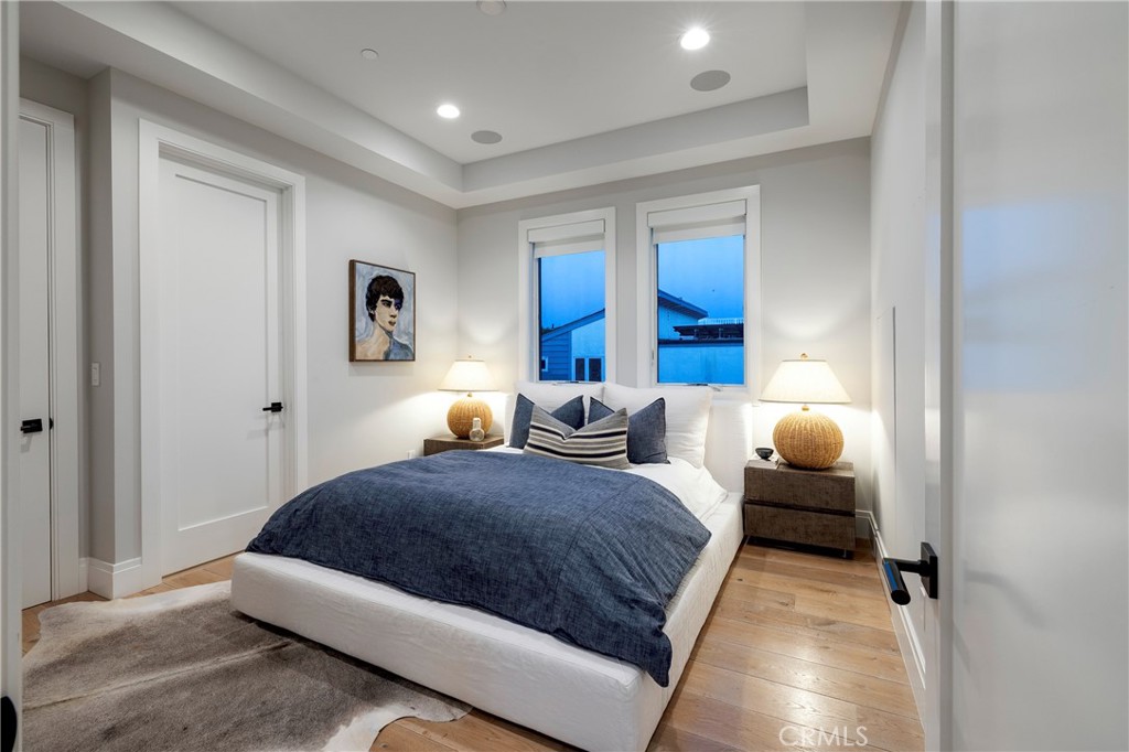 1515 E Ocean Boulevard