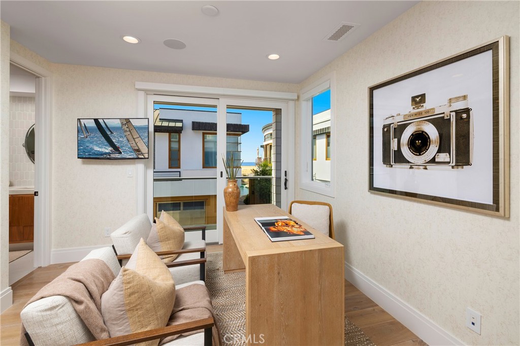 1515 E Ocean Boulevard