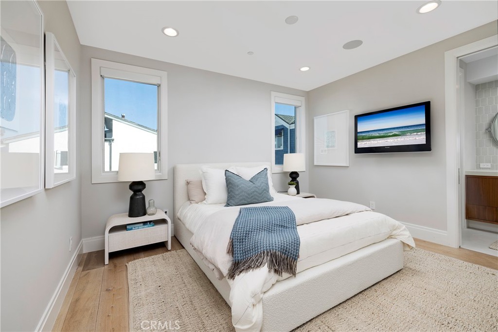 1515 E Ocean Boulevard