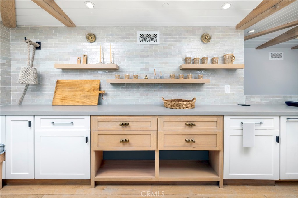 1515 E Ocean Boulevard